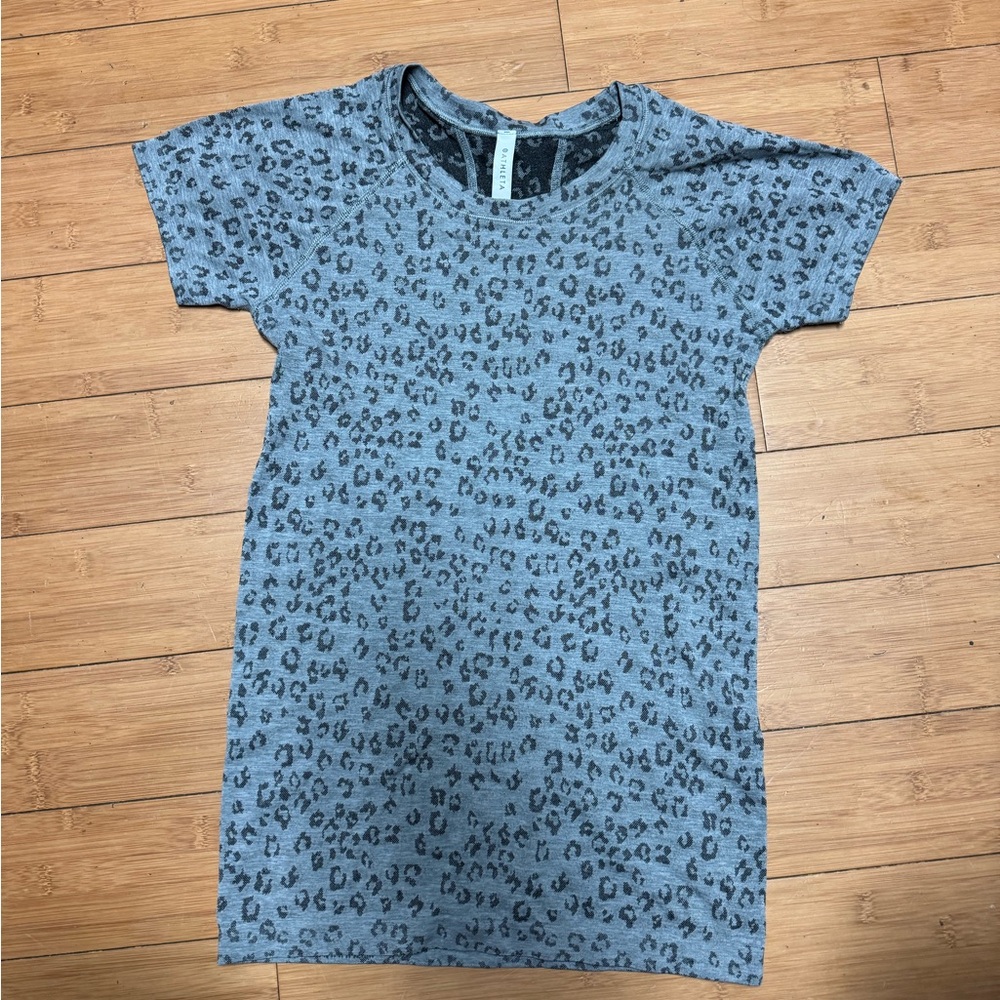 Athleta Gray Patterned Top - image 1